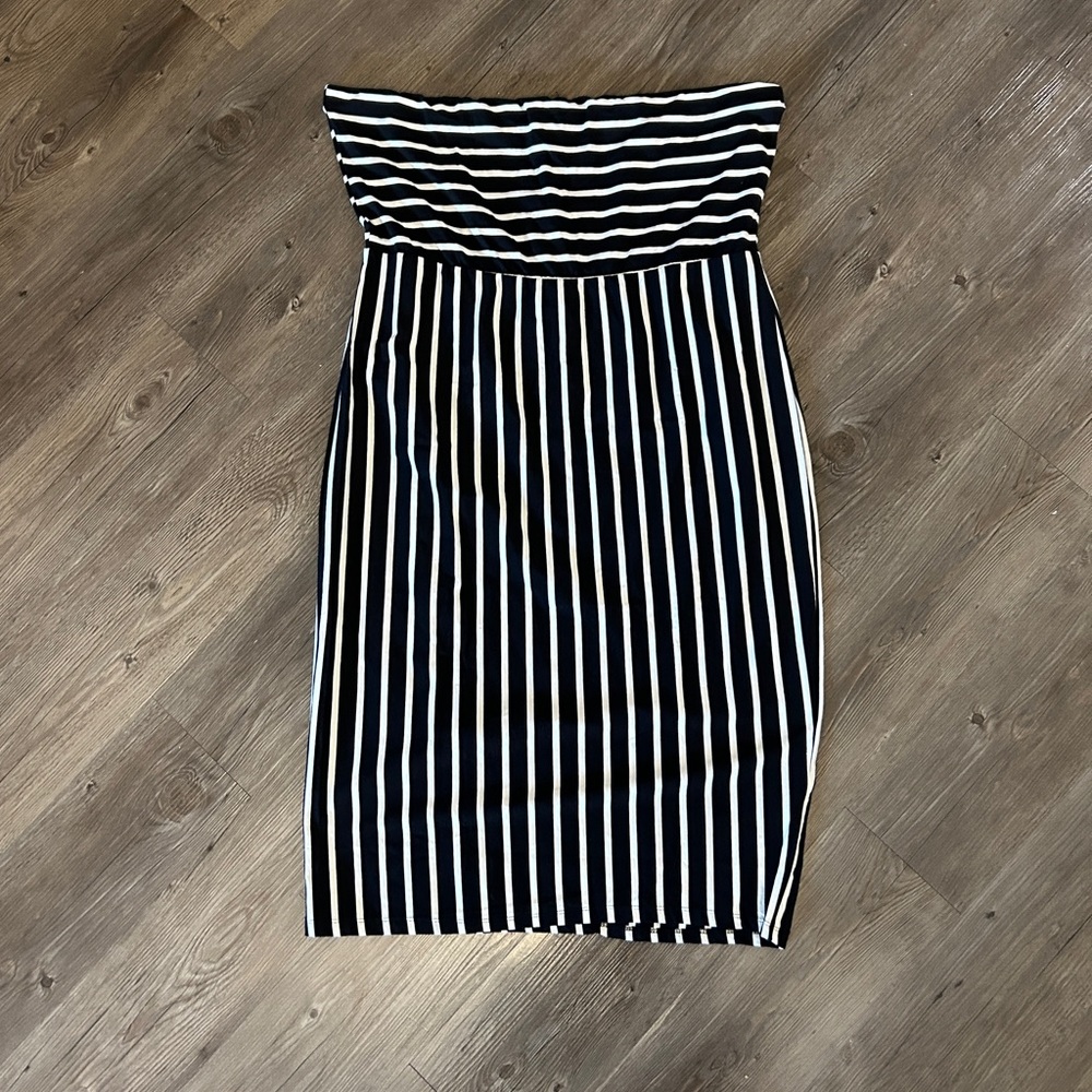 Strapless B&W Striped Dress 3XL